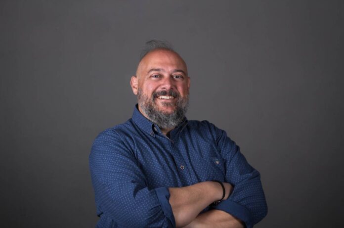 Στέφανος Λαοπόδης_stand up_Επί Κολωνώ