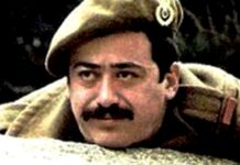 Νίκος Καλογερόπουλος. Αγαπήθηκε για τον ξεχωριστό τρόπο ερμηνείας του. Έφυγε στα 74 του…
